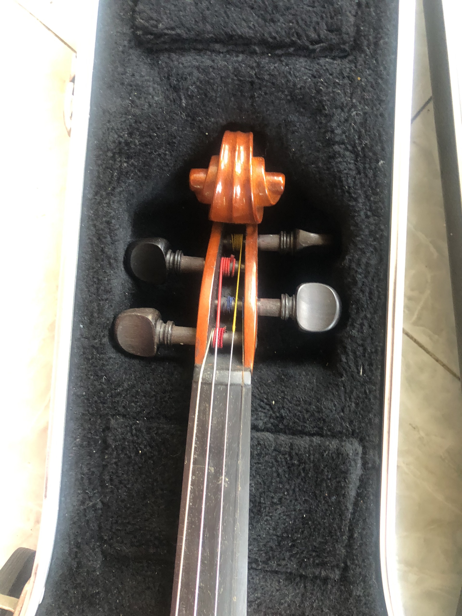 Violin Châu Âu - Antonius Stradivarius 2003 - mới 90% - Hộp đàn  violin chắc đẹp